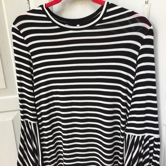 Maette Black & White Striped Bell Sleeve Top - Picture 11 of 15